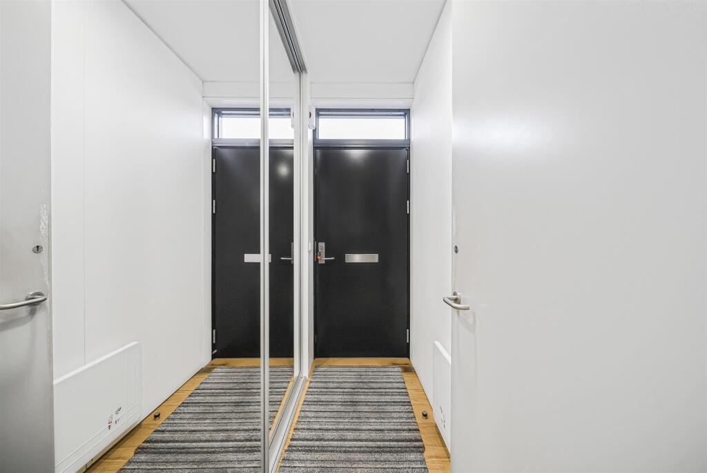 5 bedroom townhouse for sale in Senior Lane, Salford, M3